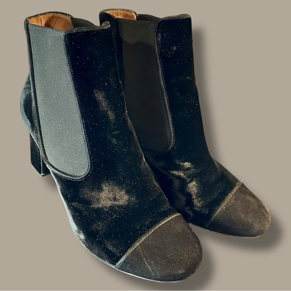 Tabitha Simmons ‘Kiki’ Black Velvet Ankle Boots Size 41 = U.S. Size 11 - Picture 10 of 16